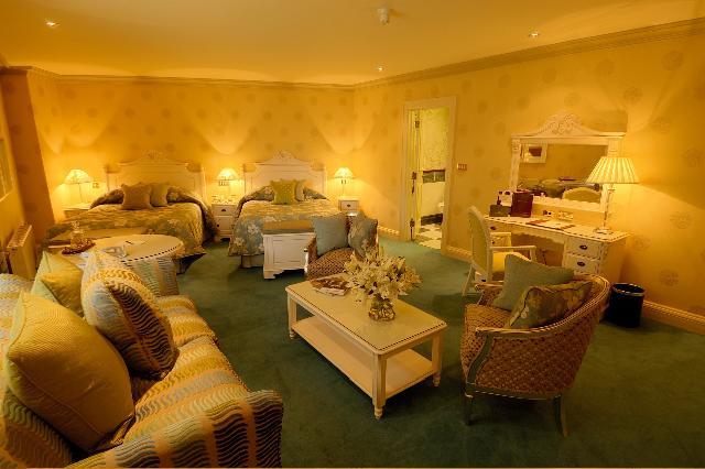 Dromoland Castle Hotel Newmarket-on-Fergus Exterior photo